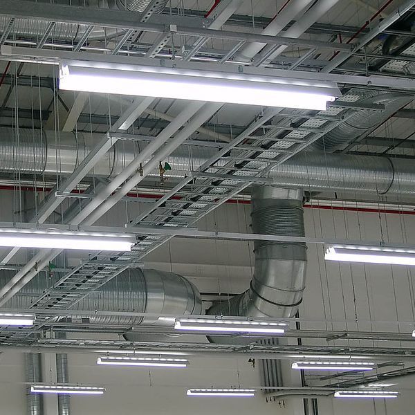 Лампа EVROLIGHT L-1200 4000к 18вт G13 T8 трубчаста LED 000041029 фото
